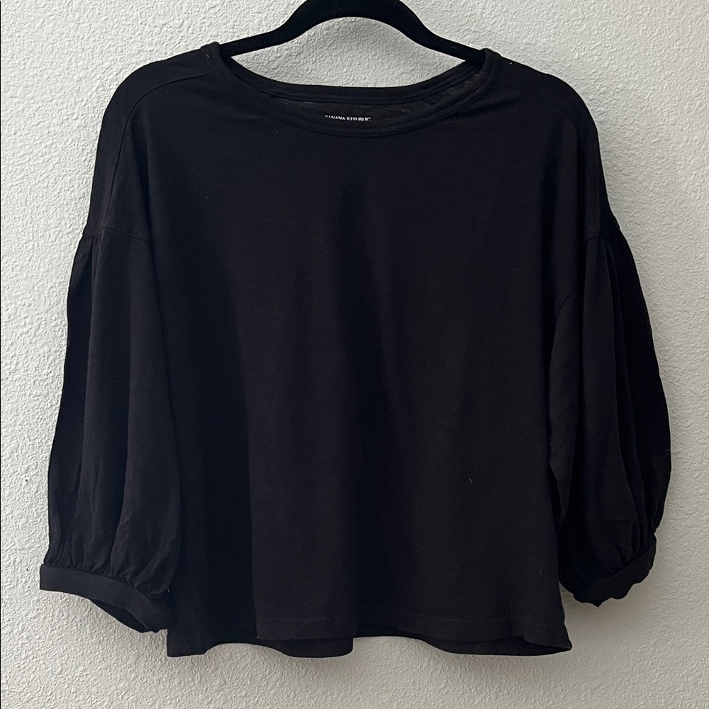 Banana Republic LS balloon slub top
Sz M
60% Cotton
40% Modal